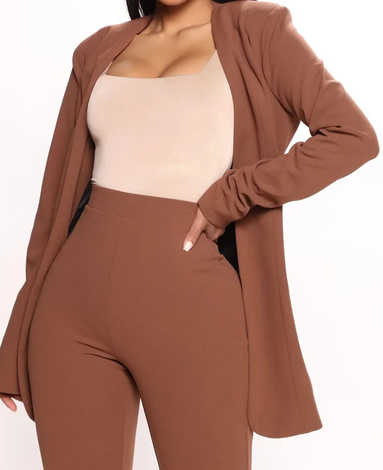 CASUAL WOMEN SUIT IN BROWN