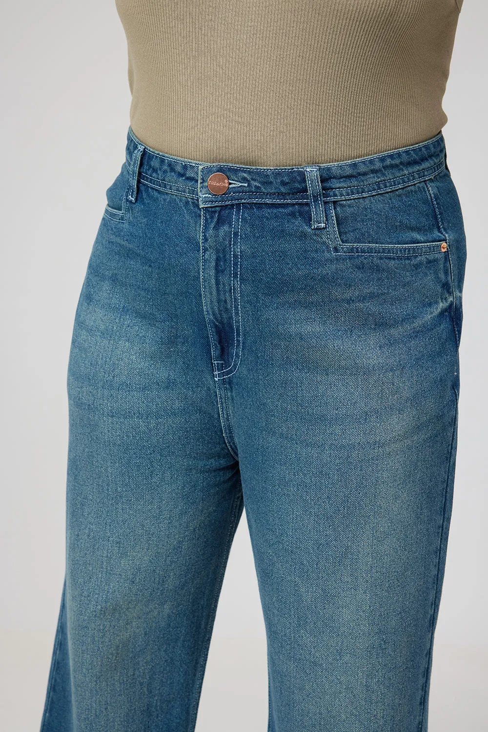 Curve Mid Blue Straight Fit Jeans