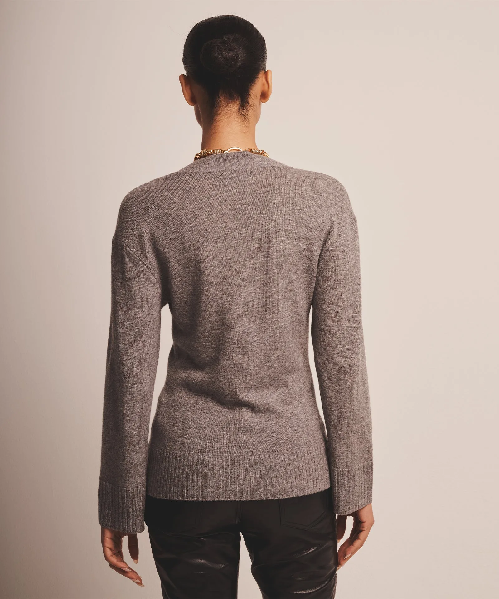 Signature Cashmere Fitted Cardigan