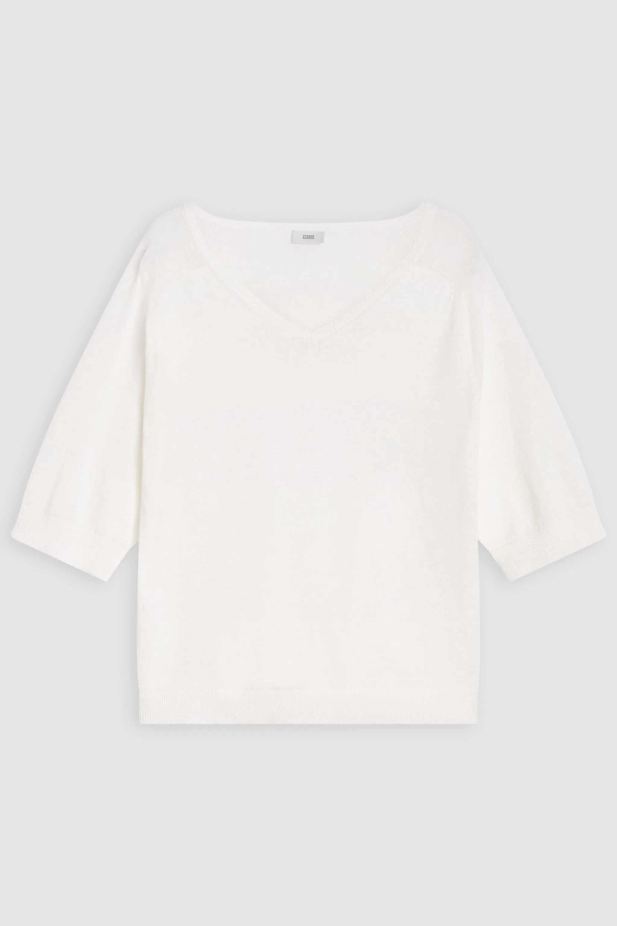 white crew neck short sleeve