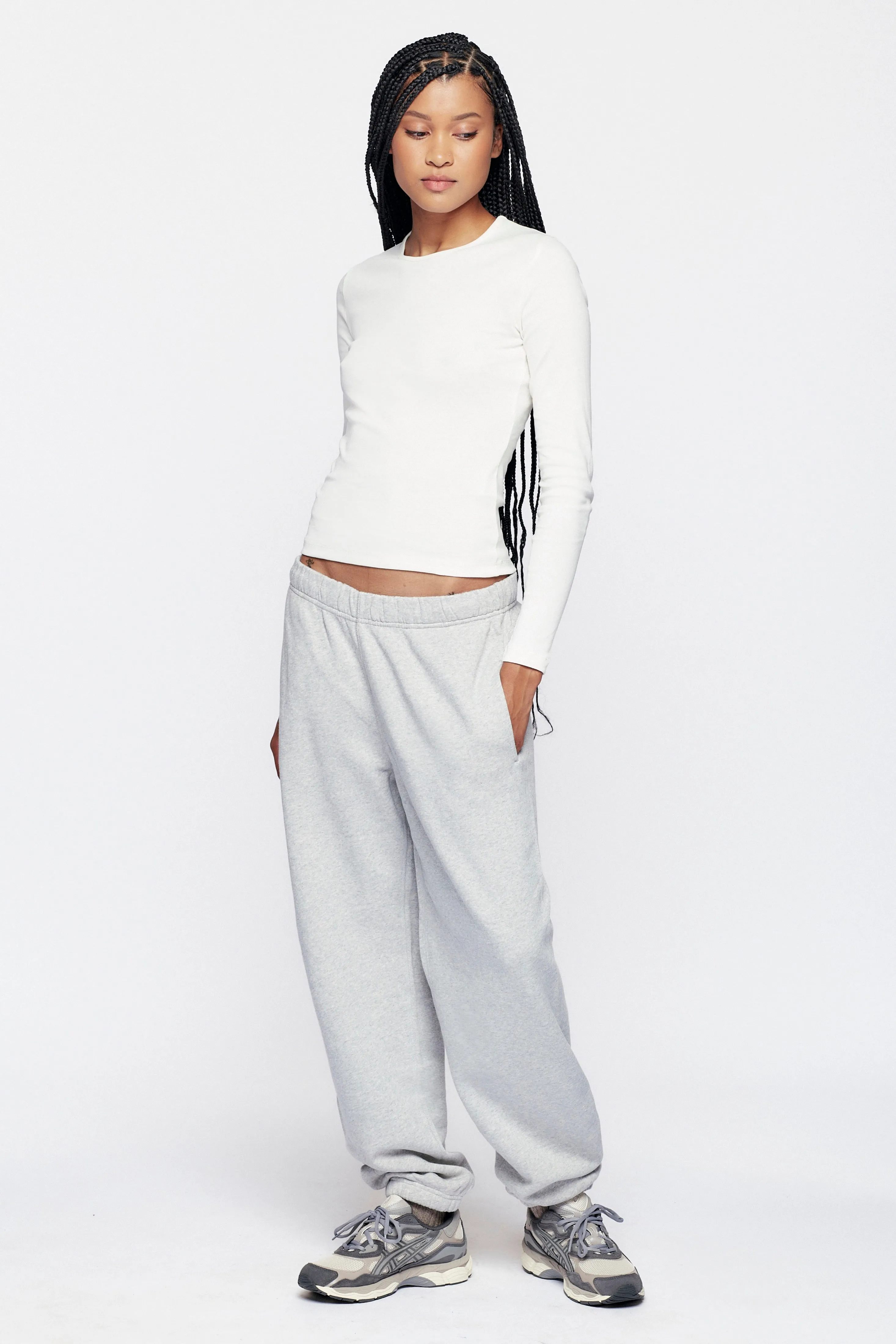 Women's Essential Sweatpant in Heather Grey