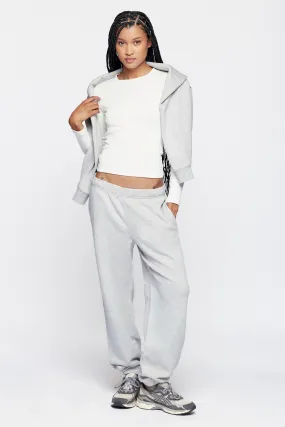 Women's Essential Sweatpant in Heather Grey